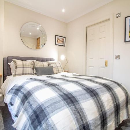 إدنبرة Luxury Royal Mile Apartment By The Castle - Sleeps 4 المظهر الخارجي الصورة