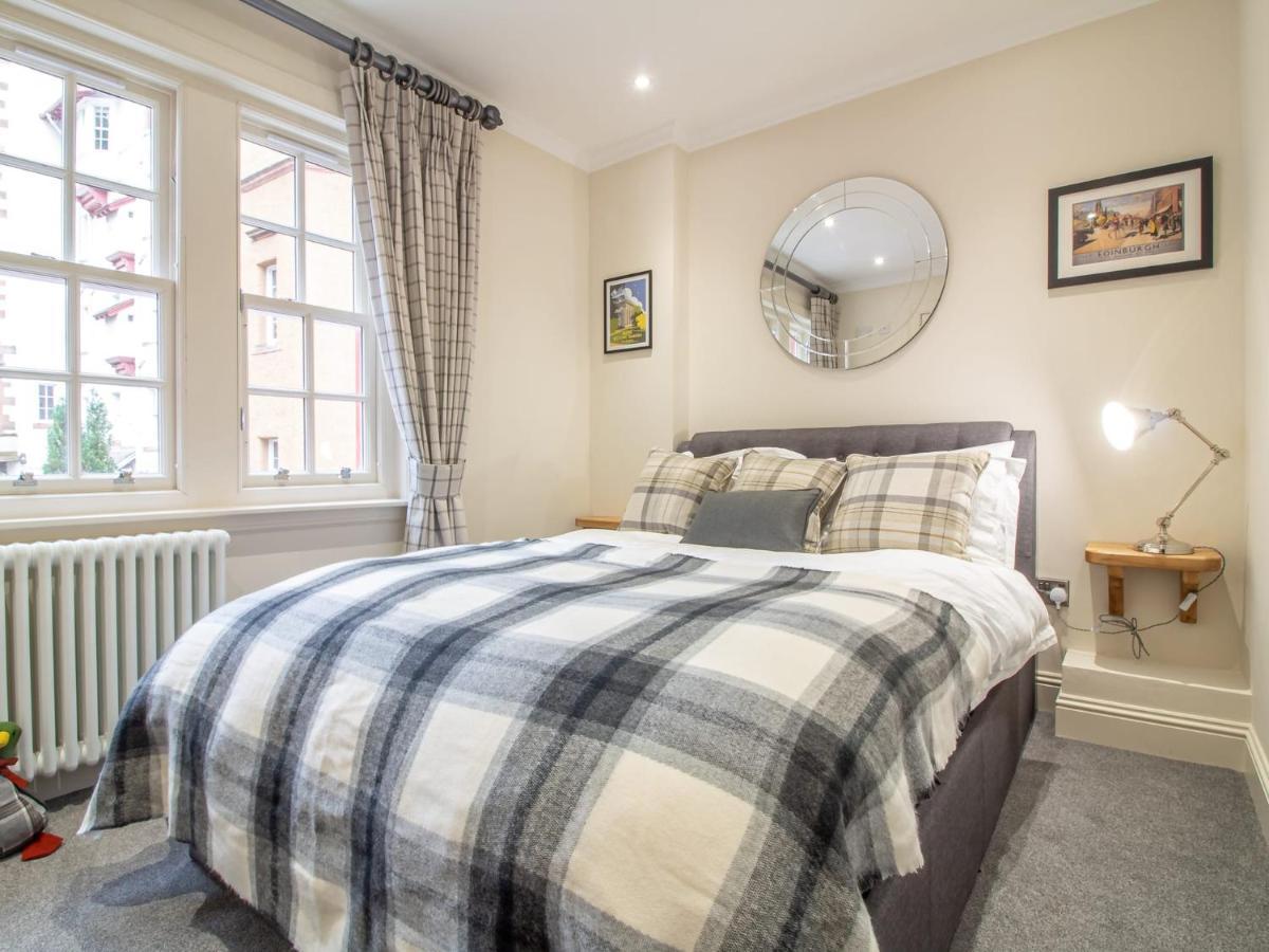 إدنبرة Luxury Royal Mile Apartment By The Castle - Sleeps 4 المظهر الخارجي الصورة