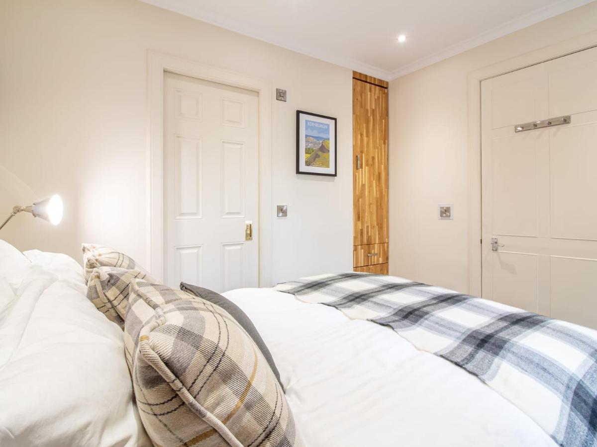 إدنبرة Luxury Royal Mile Apartment By The Castle - Sleeps 4 المظهر الخارجي الصورة