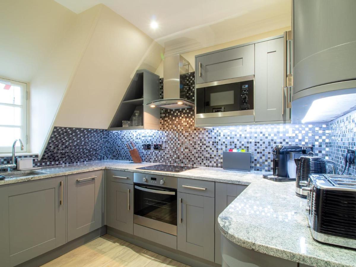 إدنبرة Luxury Royal Mile Apartment By The Castle - Sleeps 4 المظهر الخارجي الصورة